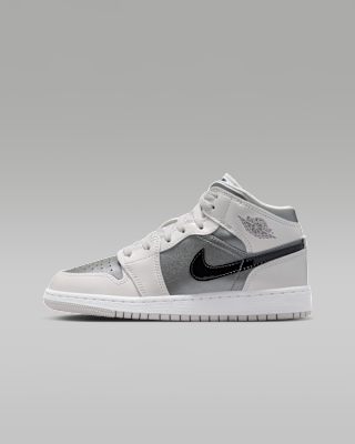 AIR+JORDAN+1+MID+SE+(GS).png AIR+JORDAN+1+MID+SE+(GS).png